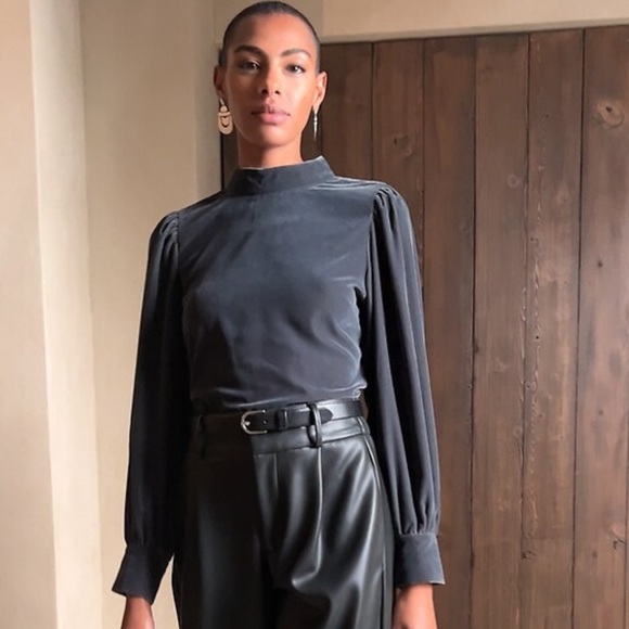 Banana Republic Factory Cropped Open Back Velvet Blouse - Picture 3 of 10